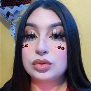 Meet your Posher, Jacqueline